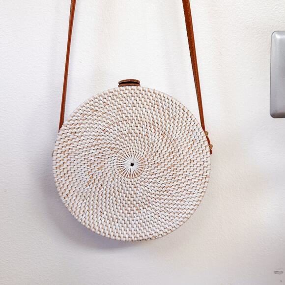 Woven Circle Purse from St. Kits - Picture 5 of 7